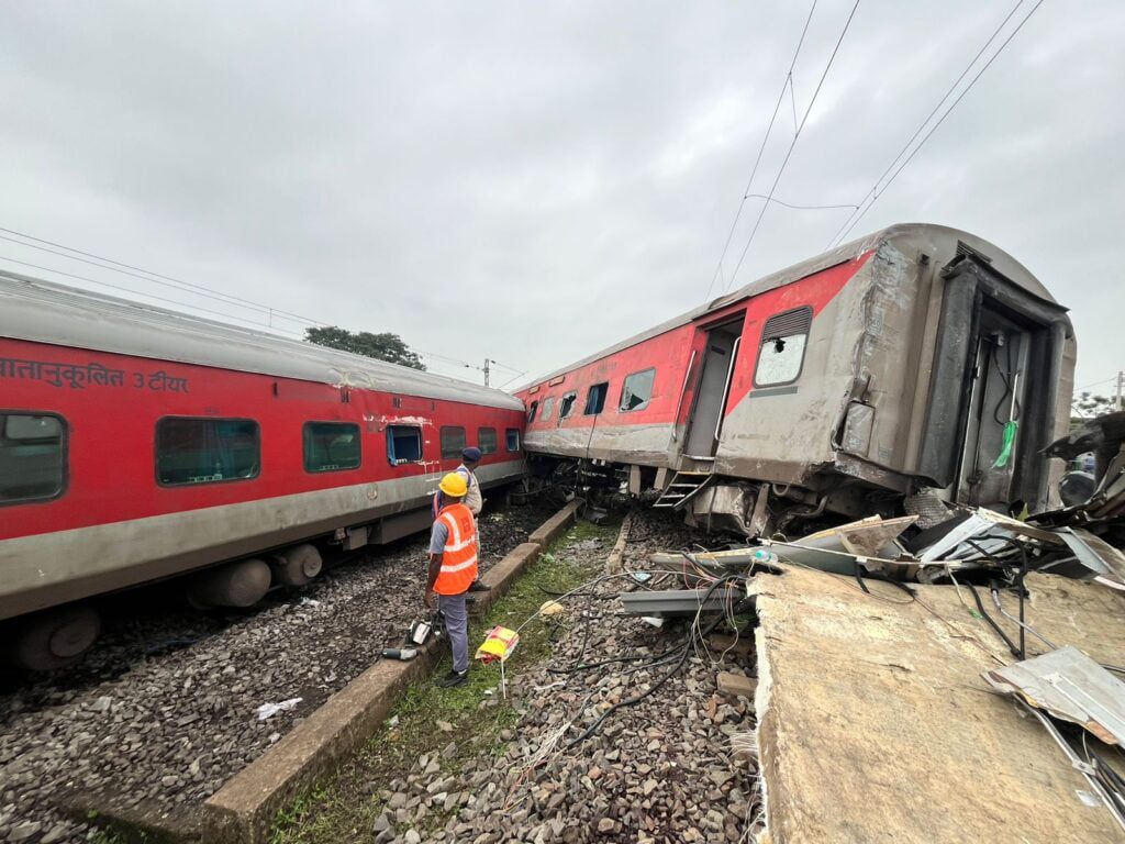 Howrah–Mumbai Mail Train Accident