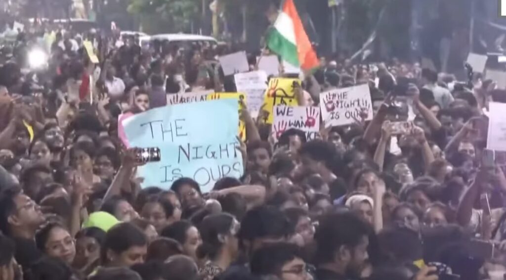 Kolkata "reclaim the night" protest turns violent