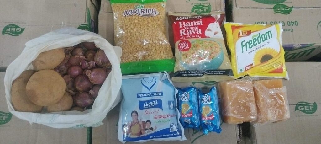 YSRCP Distribute Food to Vijayawada Flood Victims